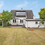 Truels - 2km From The Sea By Interhome Vakantiehuis Tranekær